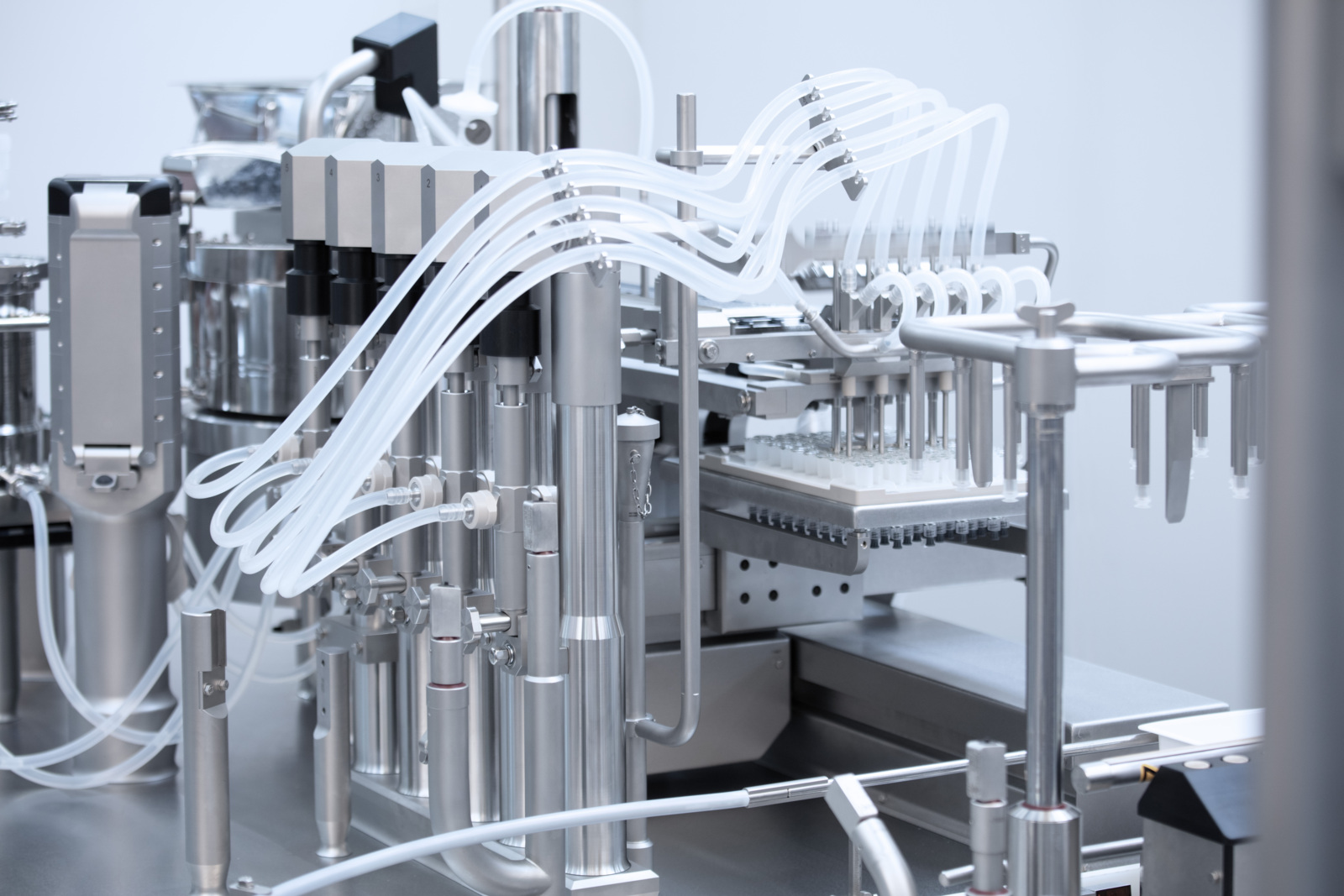 Nest filling machines